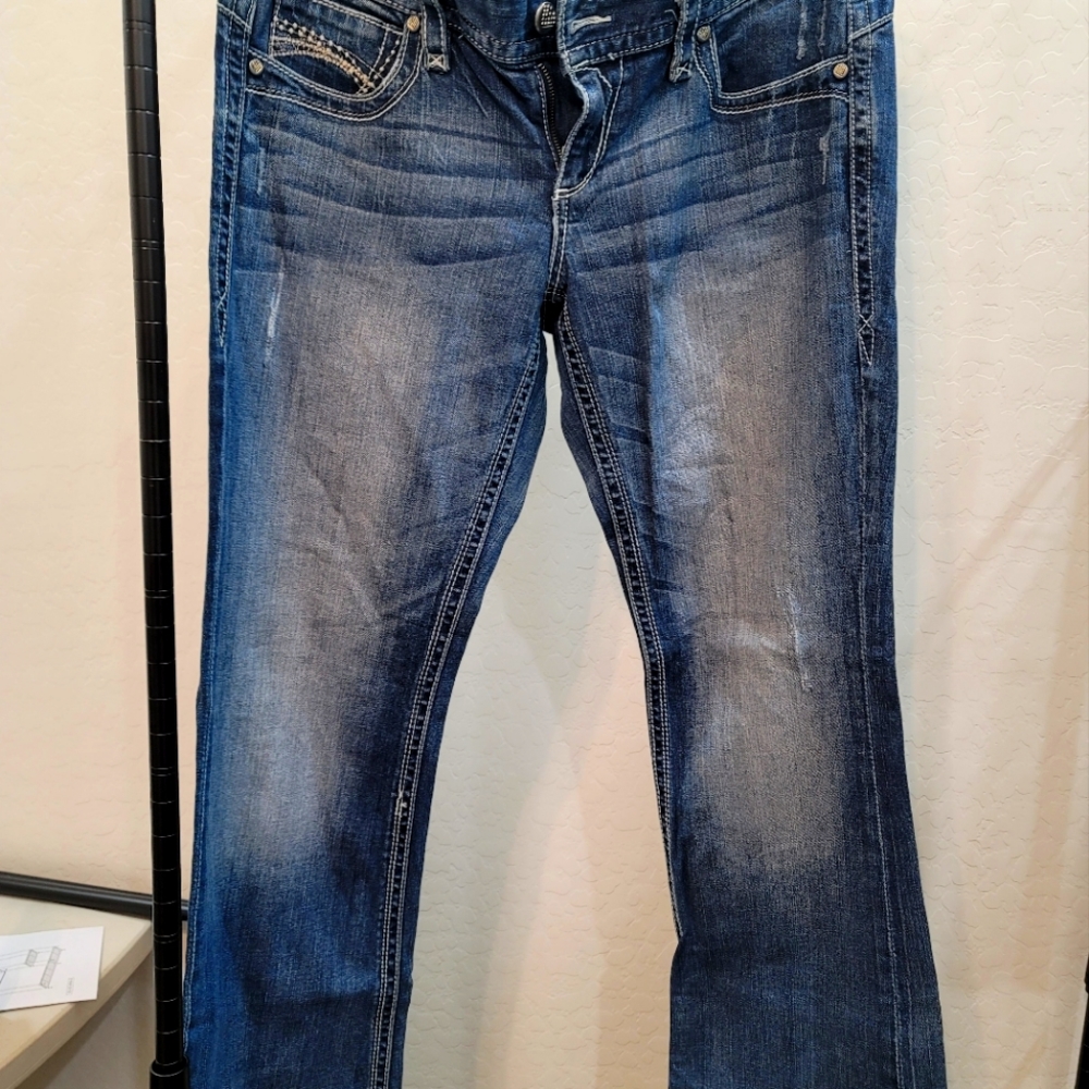 Maurices jeans